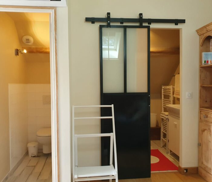 L'Accès au WC & Salle De Bain